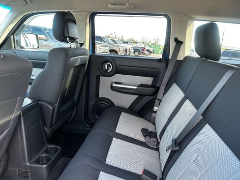 Used 2010 Dodge Nitro SXT image 28