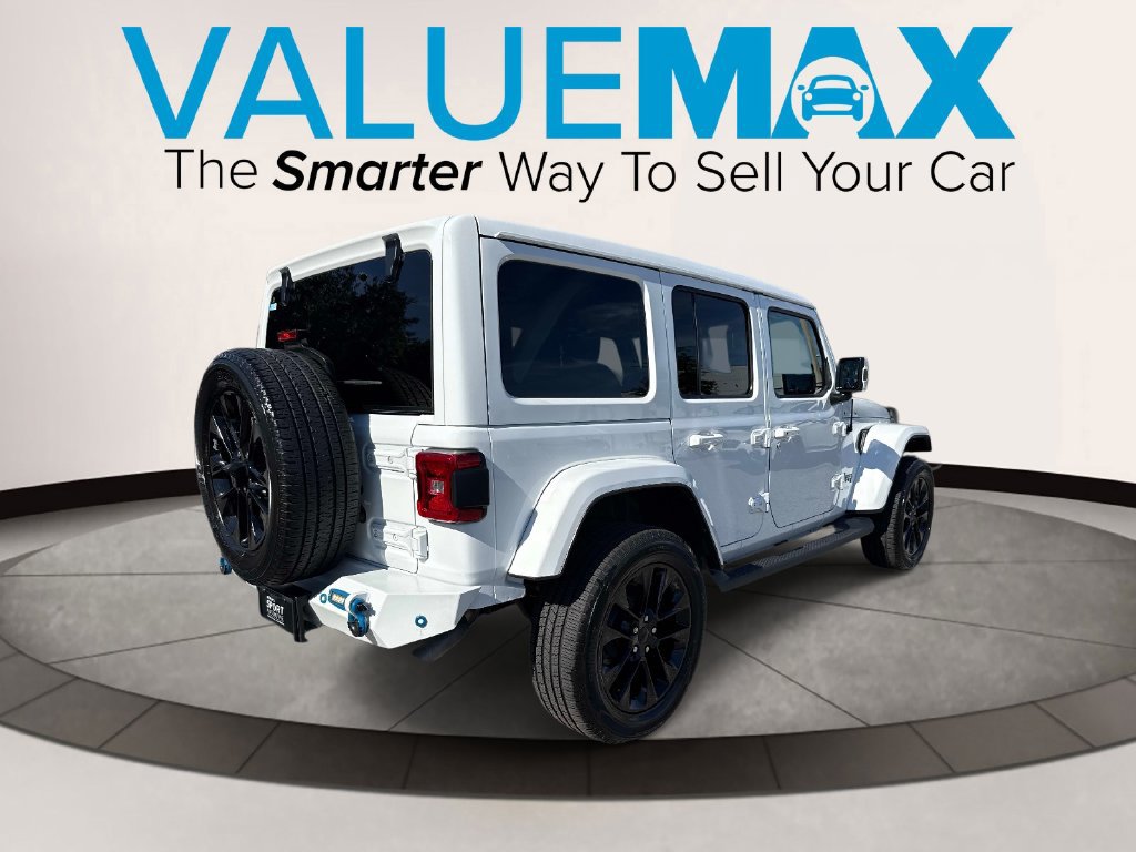 Used 2021 Jeep Wrangler Unlimited Sahara AWD/4WD image 3