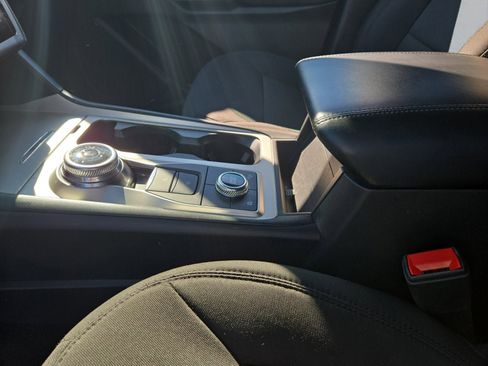 Certified 2022 Ford Explorer XLT image 22