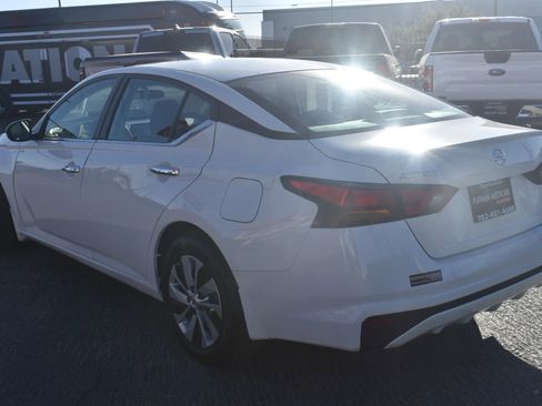 Used 2022 Nissan Altima 2.5 S FWD image 4