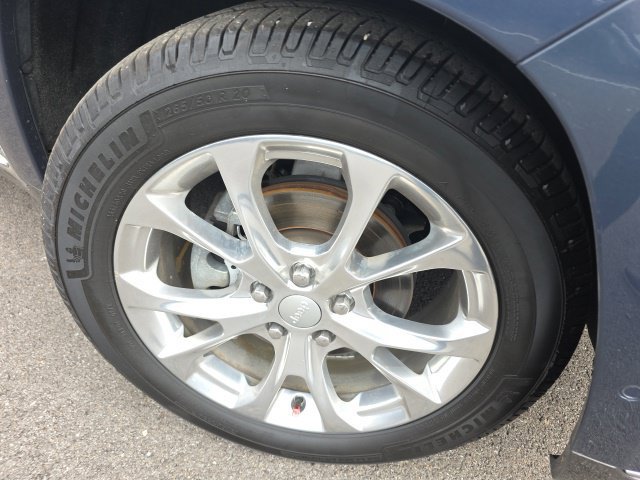 Used 2019 Jeep Grand Cherokee Summit AWD/4WD image 28