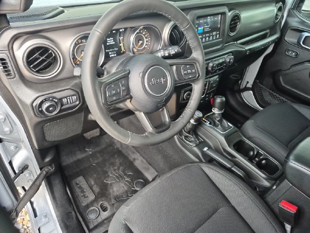 Used 2022 Jeep Wrangler Unlimited Sport AWD/4WD image 8