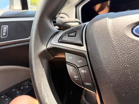 Used 2018 Ford Fusion S FWD image 22