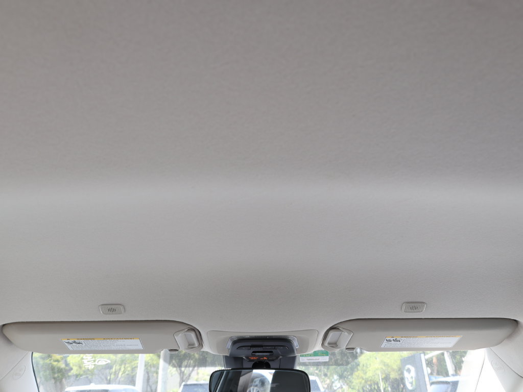 Used 2025 Toyota Corolla LE FWD image 14
