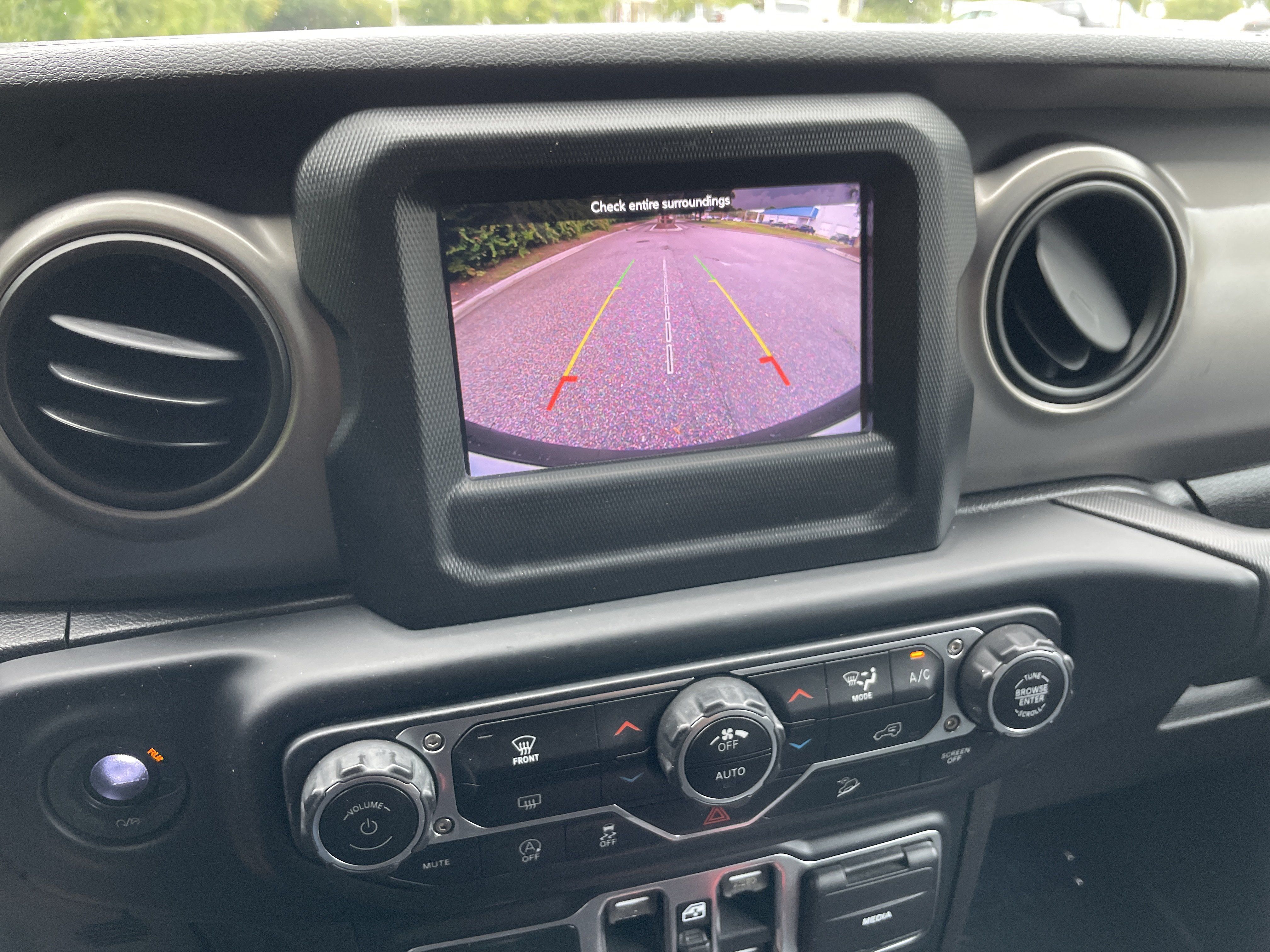 Used 2019 Jeep Wrangler Unlimited Sport S AWD/4WD image 23