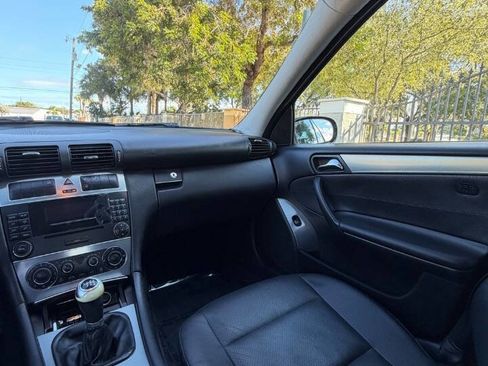 Used 2006 Mercedes-Benz C 230 Sedan image 10