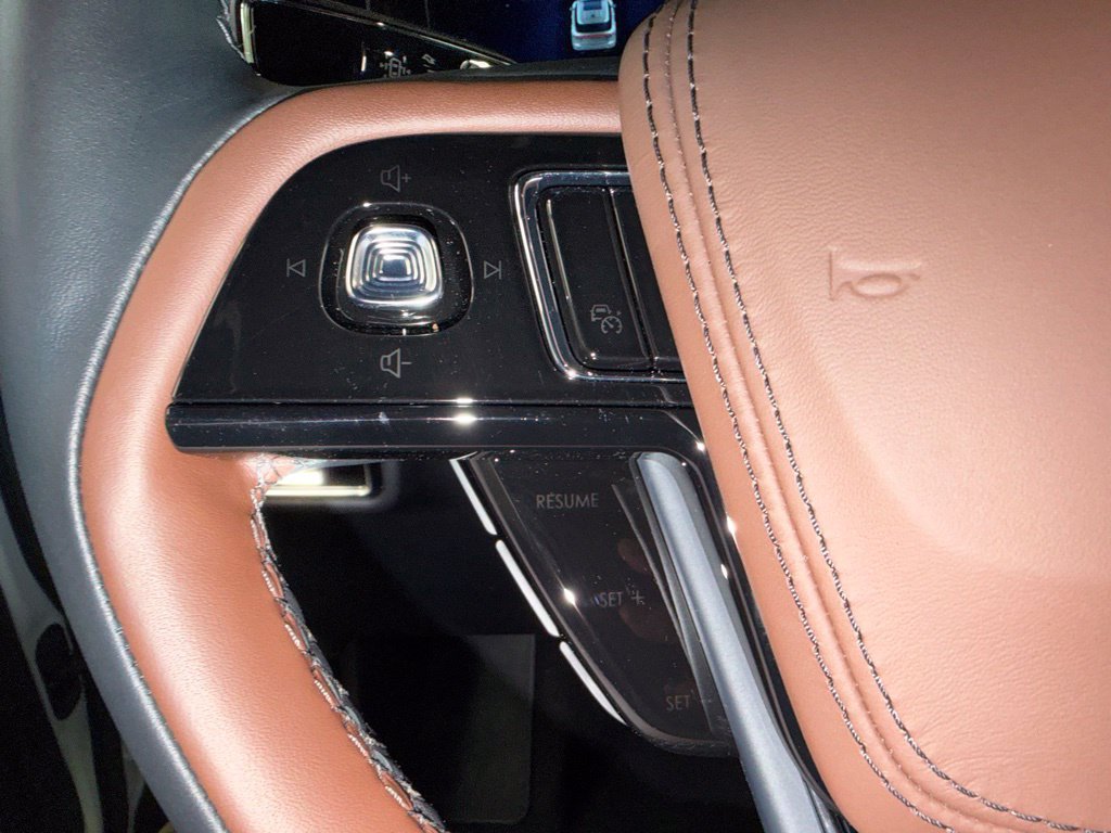 New 2027 Lincoln Aviator Reserve AWD/4WD image 16