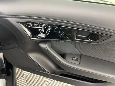 Used 2021 Jaguar F-TYPE R image 20