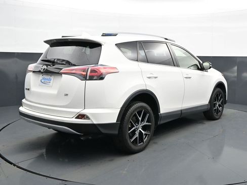 Used 2016 Toyota RAV4 SE FWD image 7