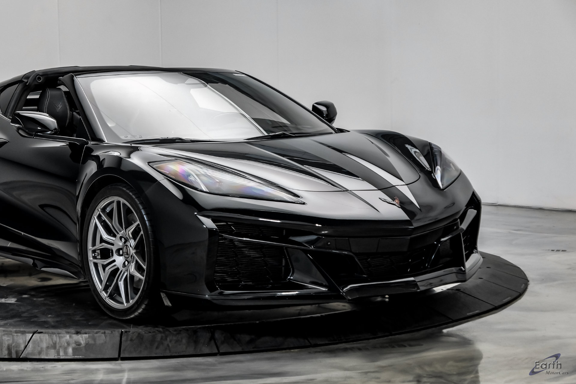 Used 2024 Chevrolet Corvette Z06 RWD image 36