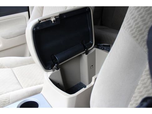 Used 2011 Toyota Tacoma 4x4 Double Cab image 29