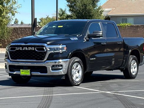 Used 2025 RAM 1500 Big Horn AWD/4WD image 16