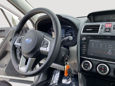 Used 2017 Subaru Forester 2.5i Premium AWD/4WD image 27