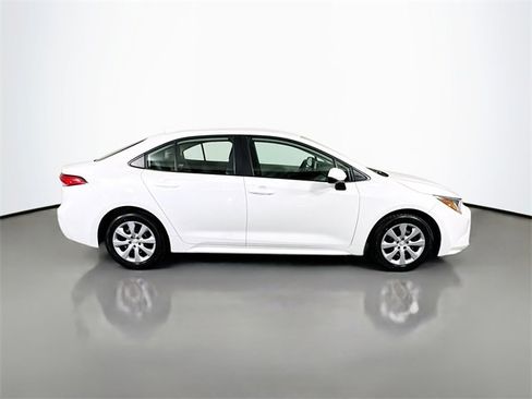 Certified 2023 Toyota Corolla LE image 9
