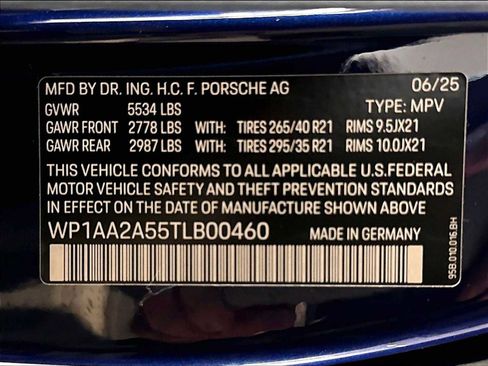 Used 2026 Porsche Macan AWD/4WD image 36