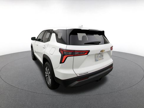 Used 2025 Chevrolet Equinox LT FWD image 7