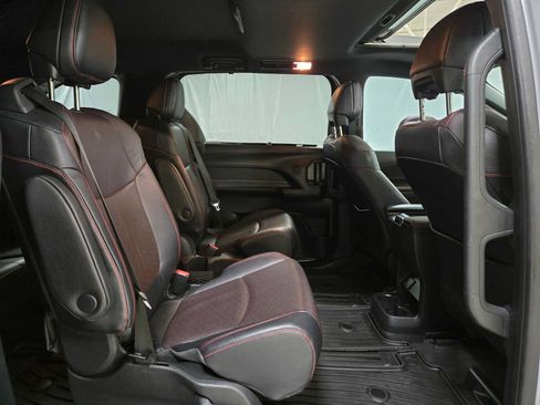 Used 2025 Toyota Sienna XSE w/ XSE Premium Package AWD/4WD image 12