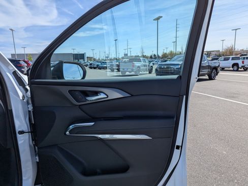 New 2026 Chevrolet Traverse LT image 41