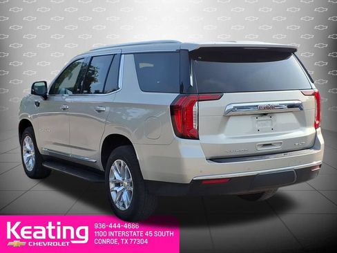 Used 2024 GMC Yukon SLT w/ SLT Luxury Package RWD image 2