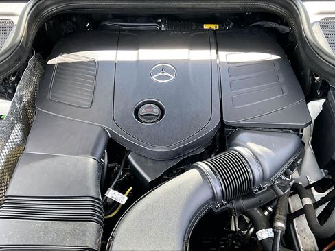 Used 2025 Mercedes-Benz GLE 450e 4MATIC image 33