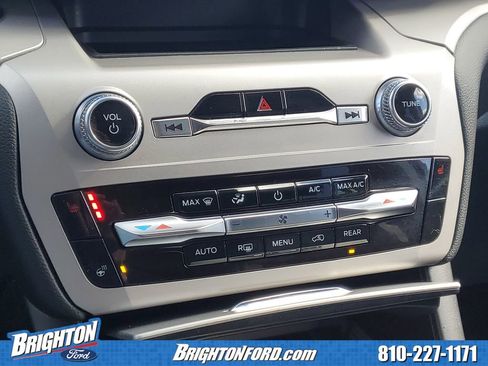 Used 2023 Ford Explorer XLT w/ Equipment Group 202A image 25