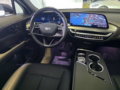 New 2026 Cadillac Lyriq Luxury RWD image 9