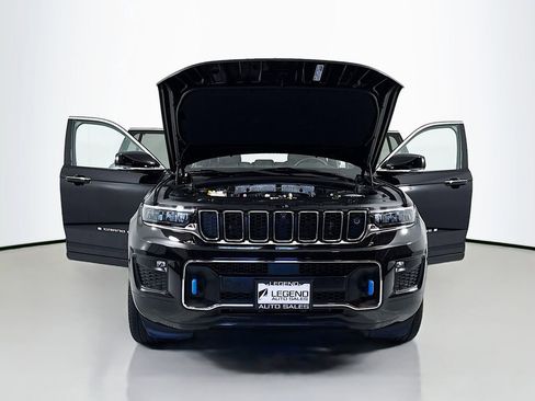Used 2023 Jeep Grand Cherokee Overland w/ Advanced Protech Group III AWD/4WD image 21