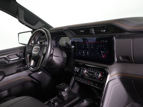 Used 2024 GMC Sierra 1500 AT4 w/ Technology Package AWD/4WD image 28