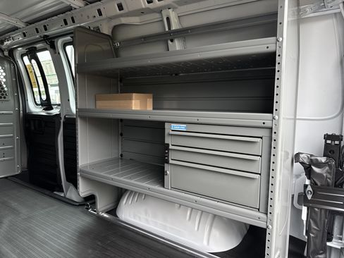 New 2025 GMC Savana 2500 w/ Driver Convenience Package image 31