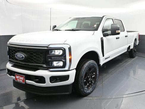 Used 2026 Ford F350 XLT image 1