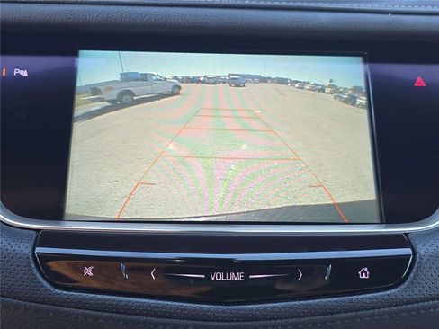 Used 2018 Cadillac XT5 FWD image 20