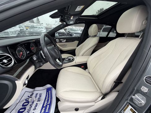 Used 2017 Mercedes-Benz E 300 4MATIC image 8