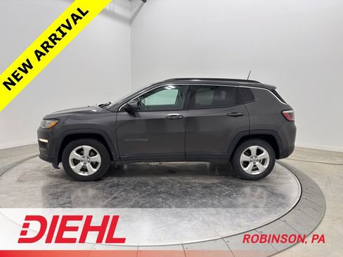 Used 2019 Jeep Compass Latitude image 4