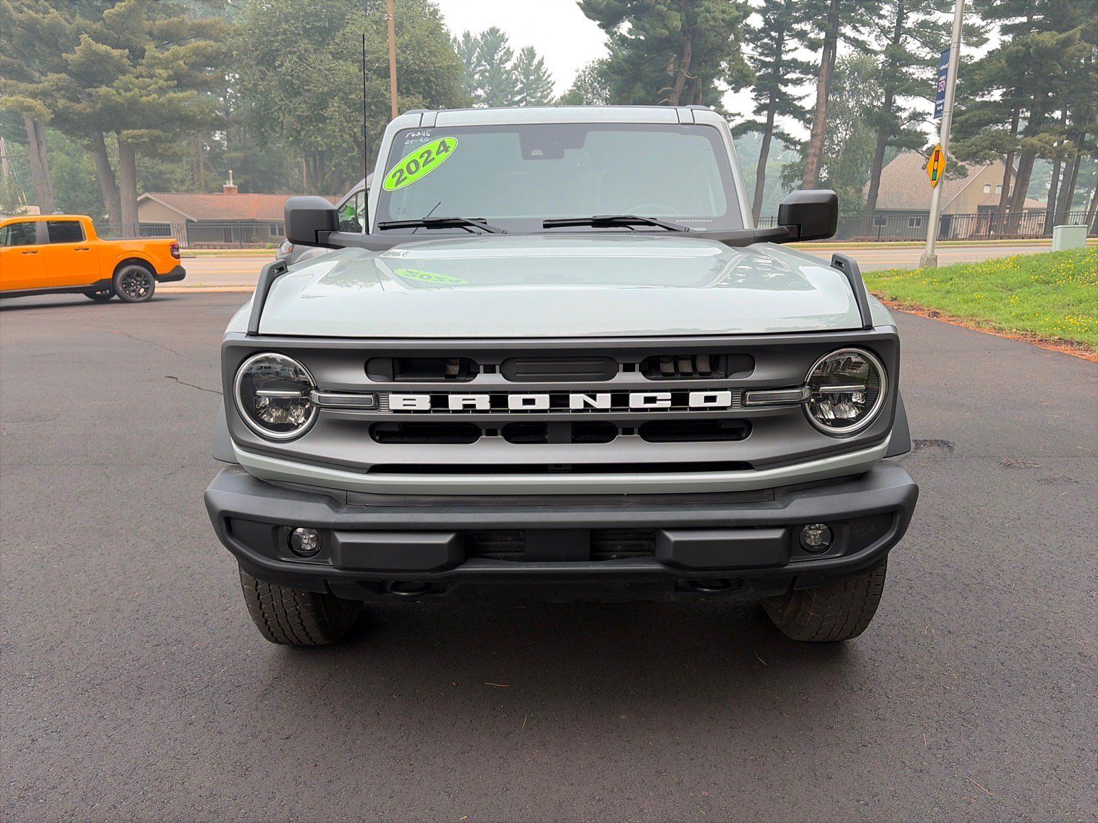 Used 2024 Ford Bronco Big Bend AWD/4WD image 2