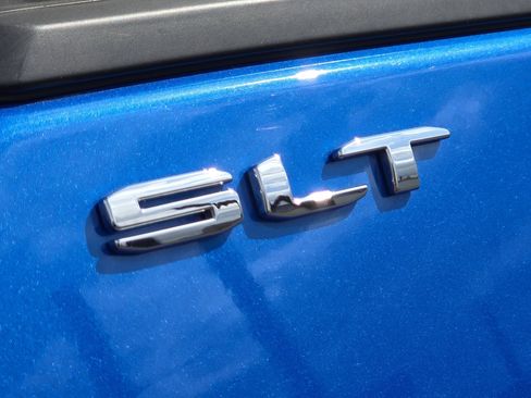 Used 2024 GMC Terrain SLT FWD image 16