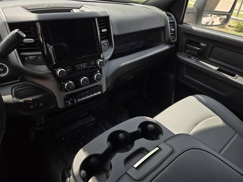 New 2025 RAM 3500 Tradesman w/ Chrome Appearance Group image 21