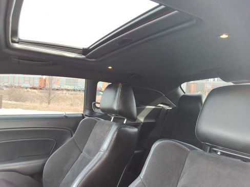 Used 2022 Dodge Challenger R/T w/ Plus Package image 21