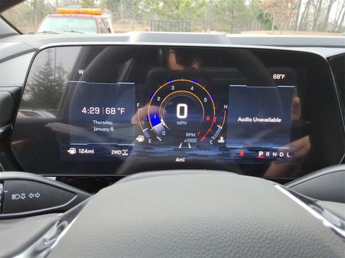 New 2026 Chevrolet Suburban LT image 29