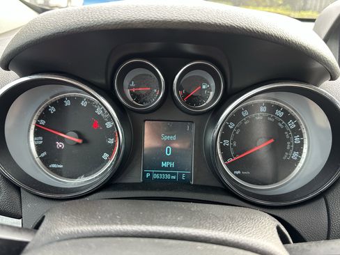 Used 2016 Buick Encore Sport Touring image 32