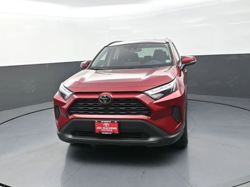 Used 2025 Toyota RAV4 XLE image 2