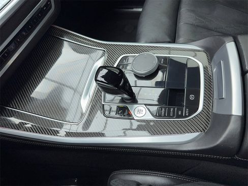 Used 2022 BMW X5 M50i image 34