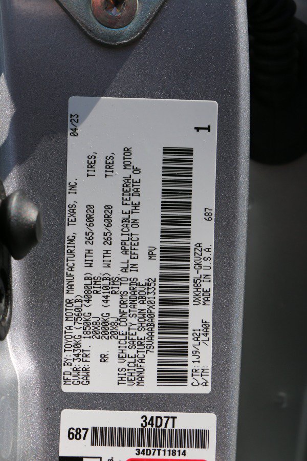 Used 2023 Toyota Sequoia Platinum AWD/4WD image 30