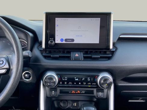 Used 2024 Toyota RAV4 XLE FWD image 7