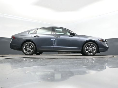 Used 2024 Honda Accord EX image 43