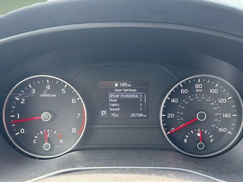 Used 2021 Kia Sportage EX image 18