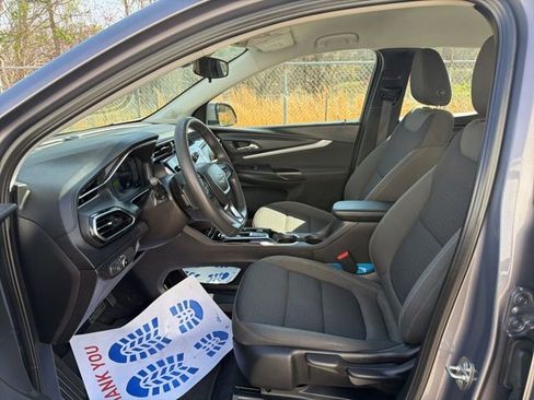 Used 2023 Chevrolet Bolt EUV LT image 19