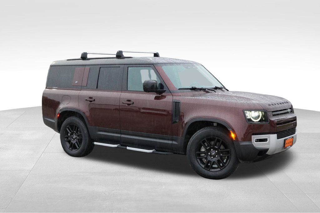 Used 2023 Land Rover Defender 130 SE AWD/4WD image 2