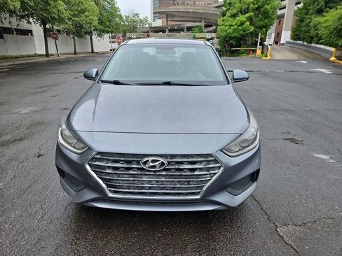 Used 2018 Hyundai Accent SE FWD image 2