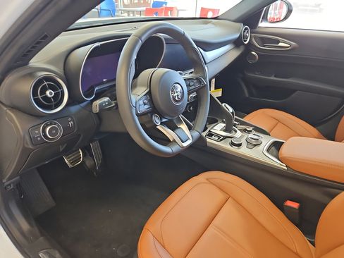 New 2024 Alfa Romeo Giulia Ti image 10