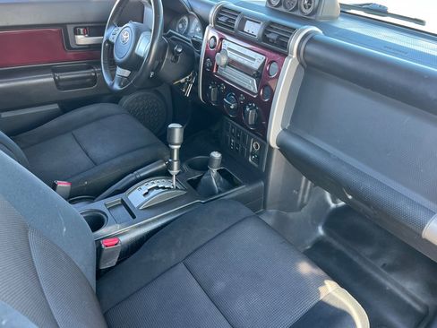 Used 2007 Toyota FJ Cruiser 4WD image 13